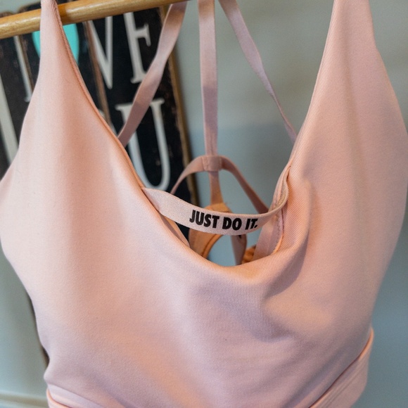Light Pink Nike Sports Bra M A004 - Picture 4 of 8